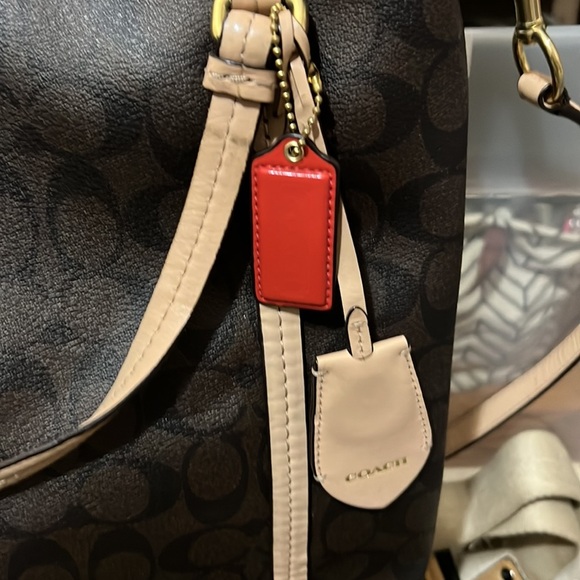 Coach purse - Picture 4 of 10